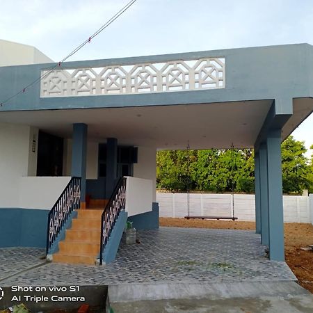 Madura Homestay - Gorgeous Home With 2Bhk 5 Minutes From Nh44 マドゥライ エクステリア 写真