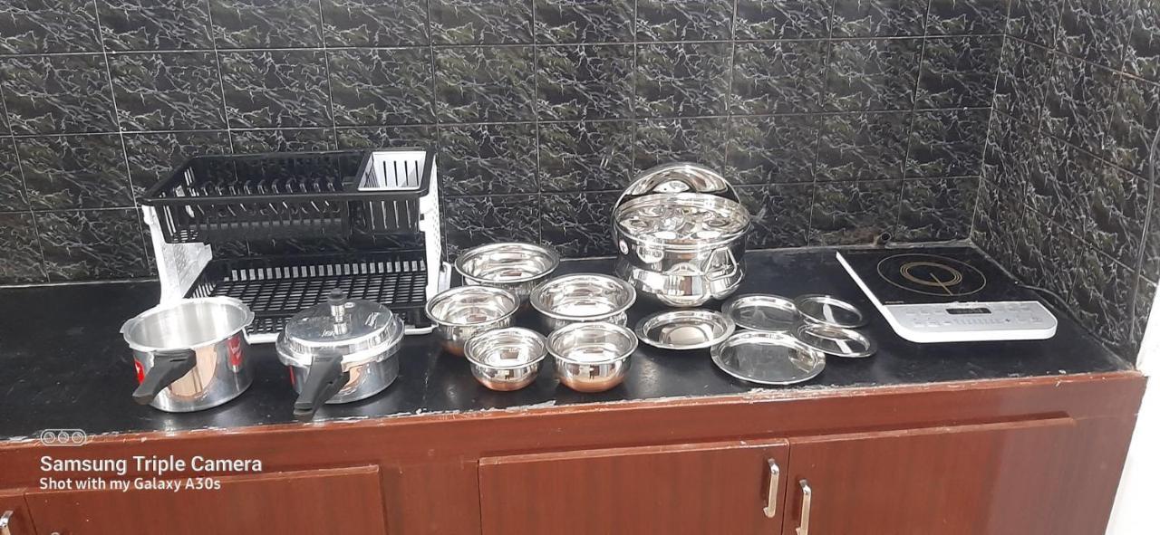 Madura Homestay - Gorgeous Home With 2Bhk 5 Minutes From Nh44 マドゥライ エクステリア 写真